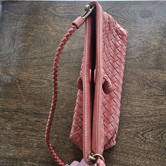 Bottega Veneta Intrecciato Leather Handbag Coral *FLAWS* - Picture 13 of 16